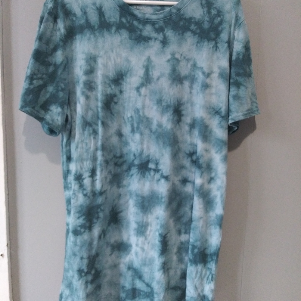 Blue Tye-dye or Acidwash Scoop Shirt by George